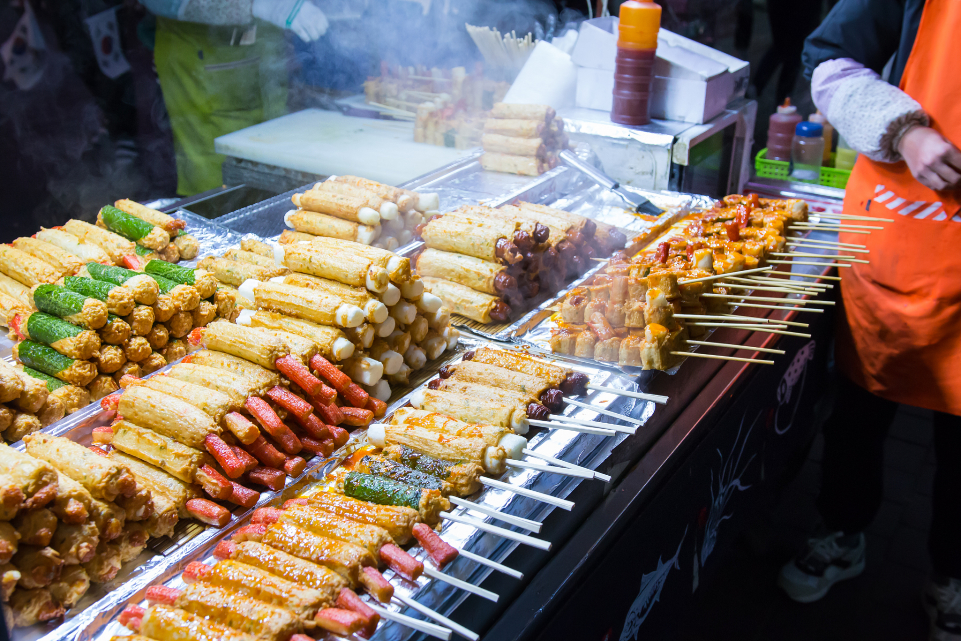 街頭小吃新潮流，探索路邊最新美食的魅力與變遷